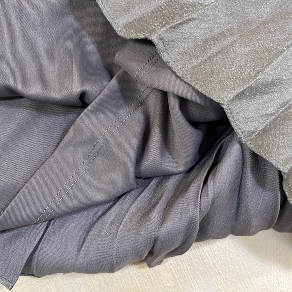 SIGNATURE by ROBBIE BEE size 4P shiny silver A-line dress in excellent cond. - Picture 7 of 7